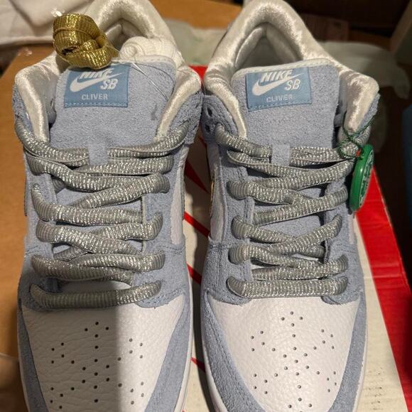 Sean Cliver x Nike SB Dunk Low “Holiday Special” main image 7